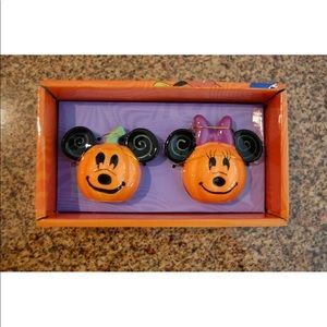 Collectible Mickey Mouse Halloween salt & pepper